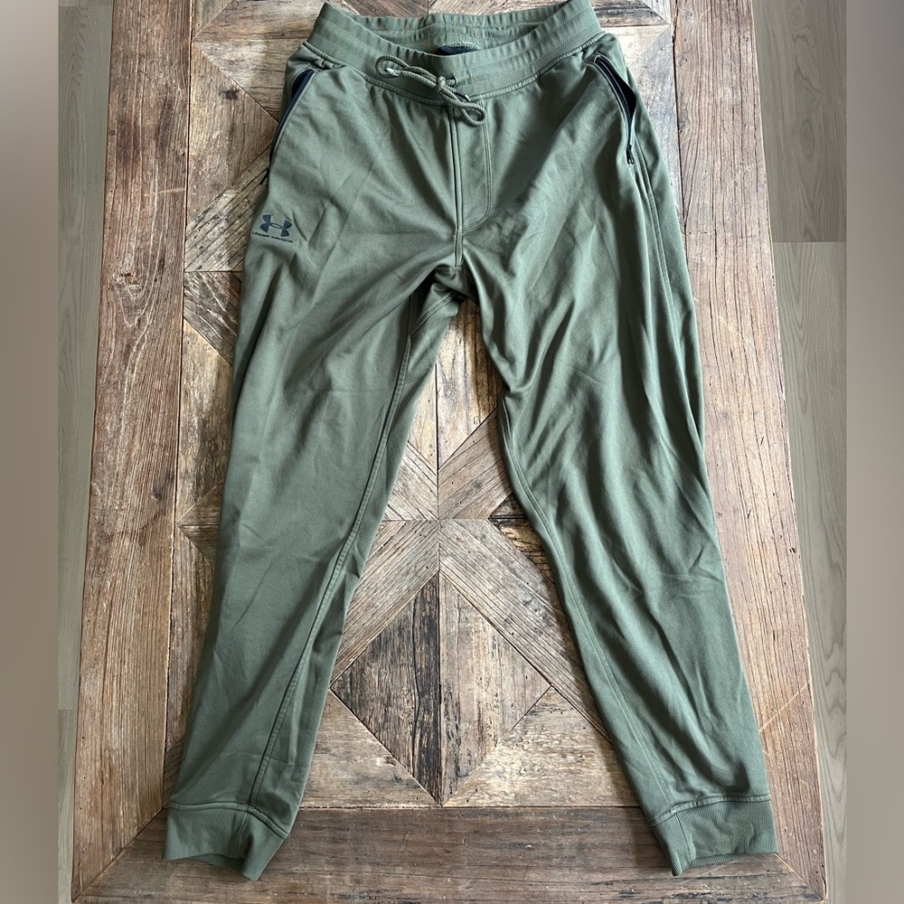 Under Armour green sweatpants